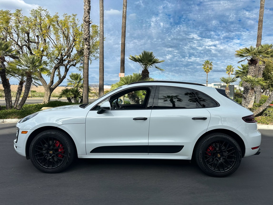 2018 White Porsche Macan 2691