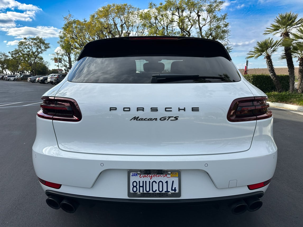 2018 White Porsche Macan 2692