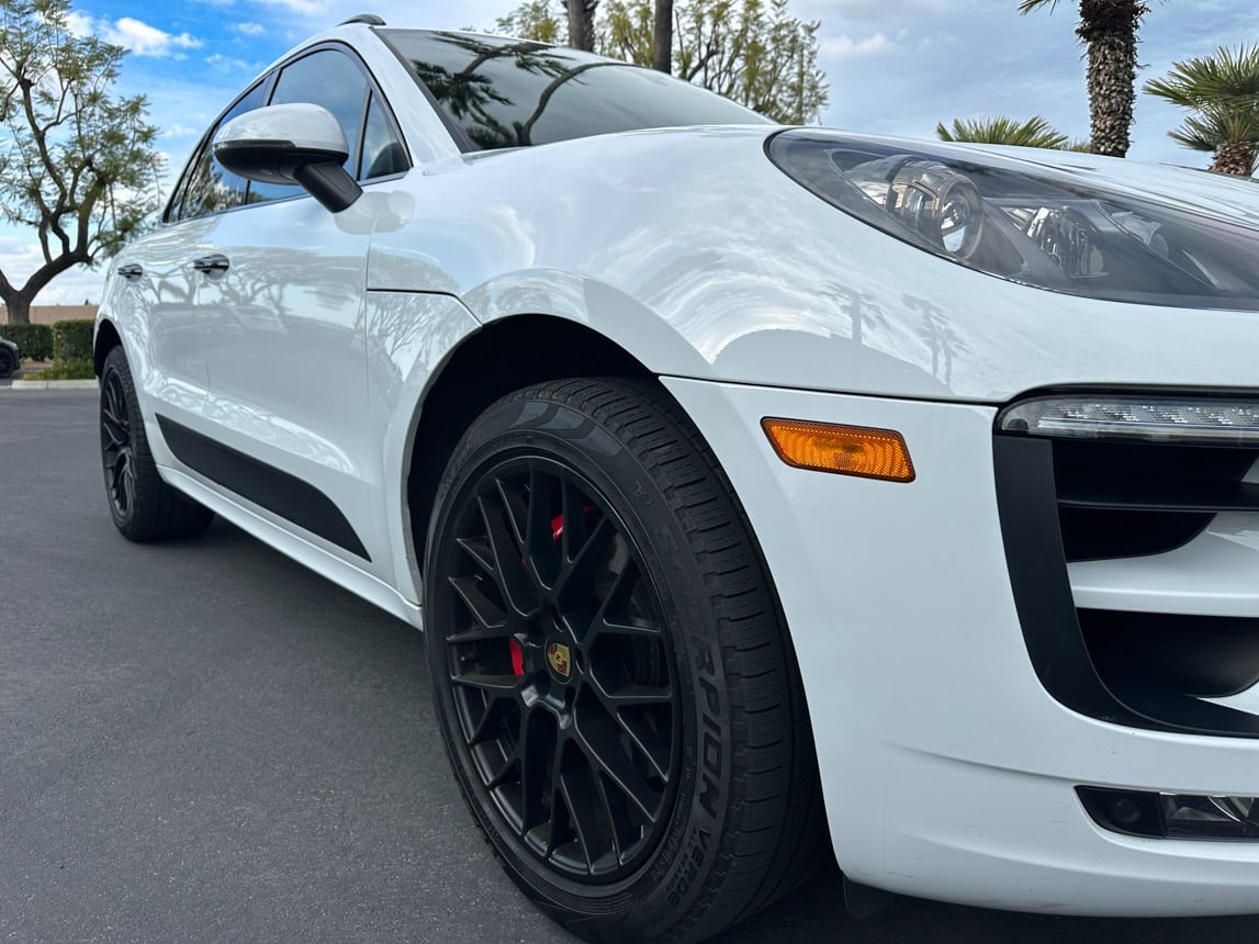 2018 White Porsche Macan 2696