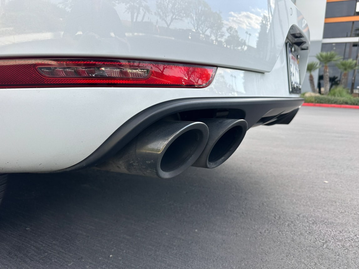 2018 White Porsche Macan 2704