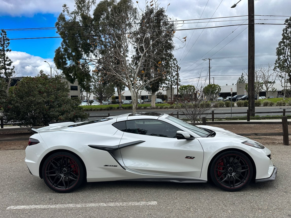 2023 Corvette Z06 White 2630