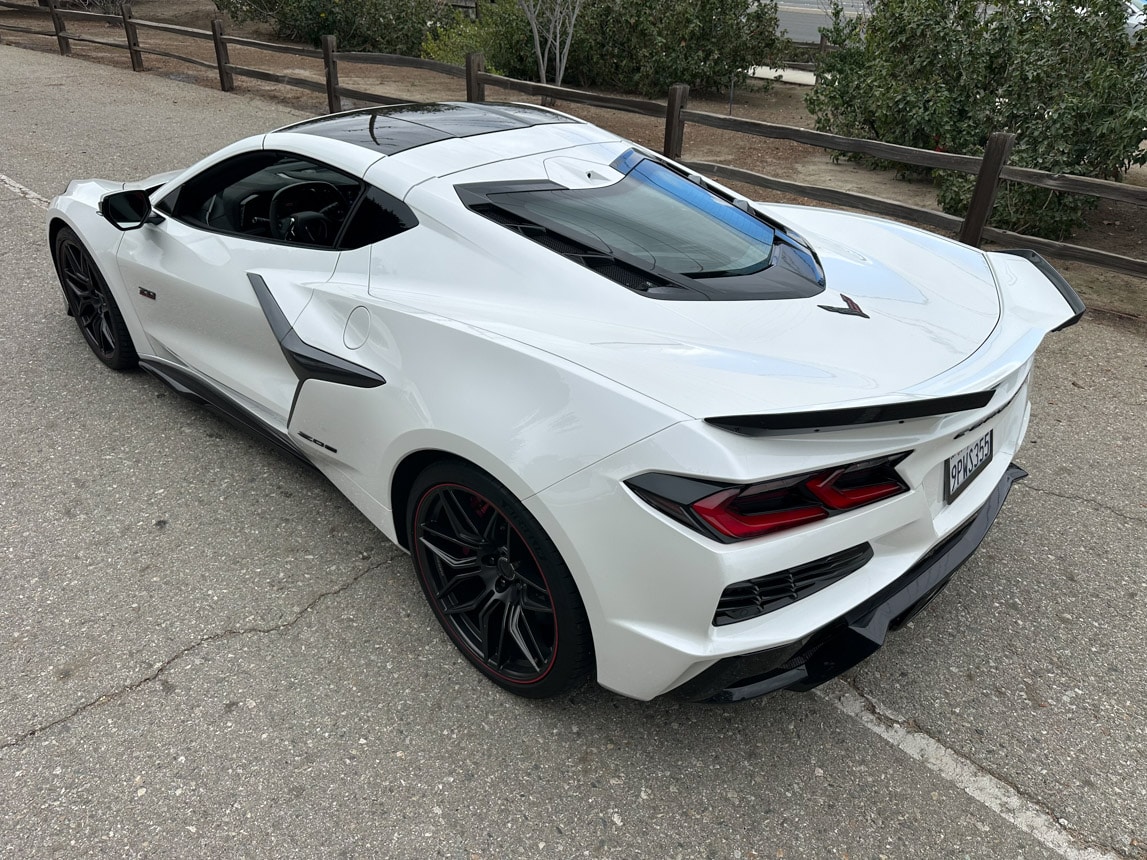 2023 Corvette Z06 White 2639