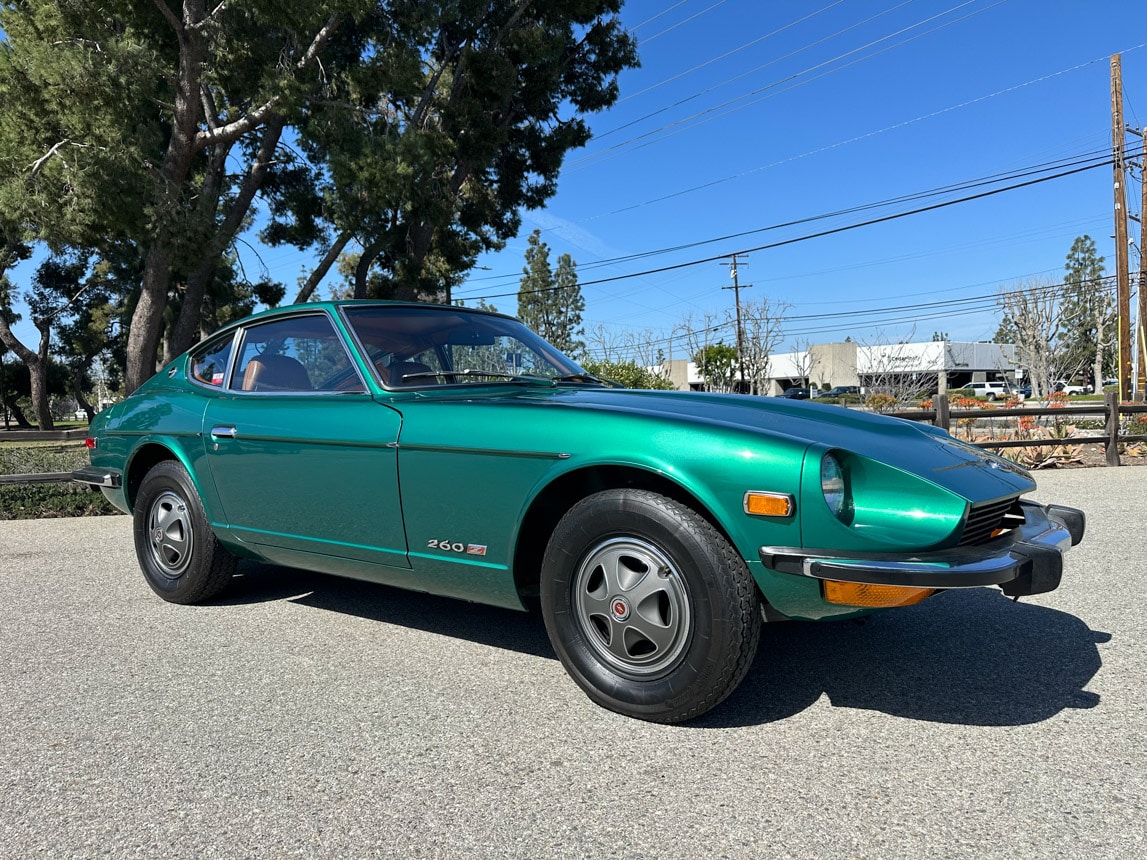 1974 Green Datsun 260Z with Factory AC 3348