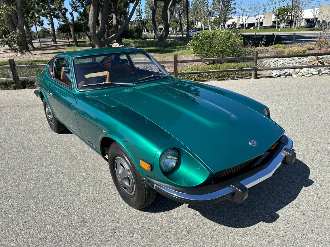 1974 Green Datsun 260Z with Factory AC 3349