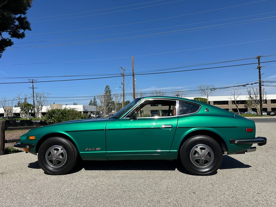 1974 Green Datsun 260Z with Factory AC 3358