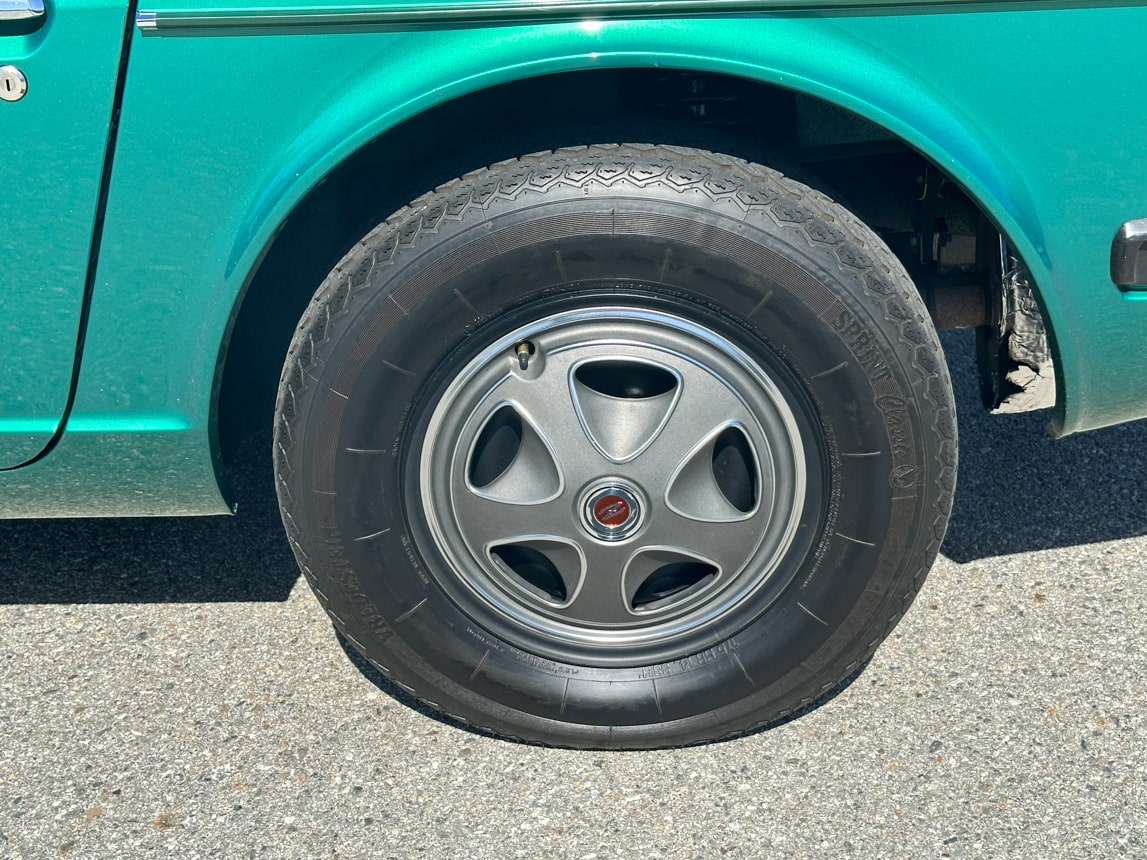 1974 Green Datsun 260Z with Factory AC 3369