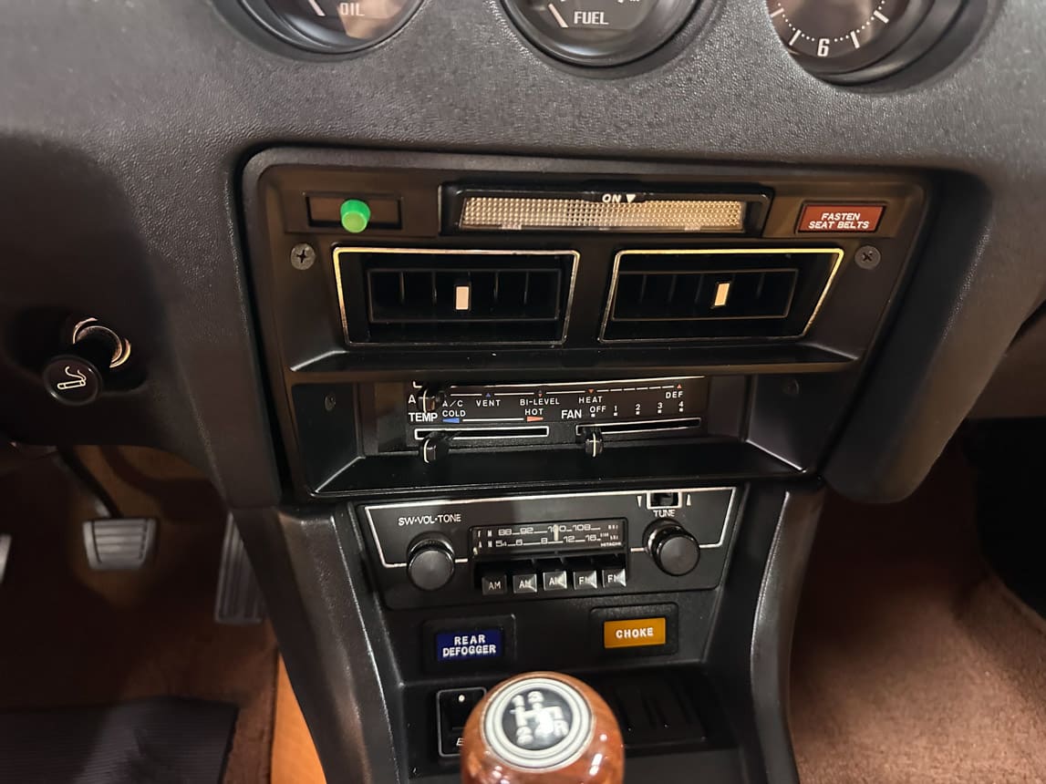 1974 Green Datsun 260Z with Factory AC 3388