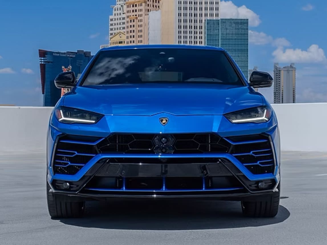 2020 Blue Lamborghini Urus 2