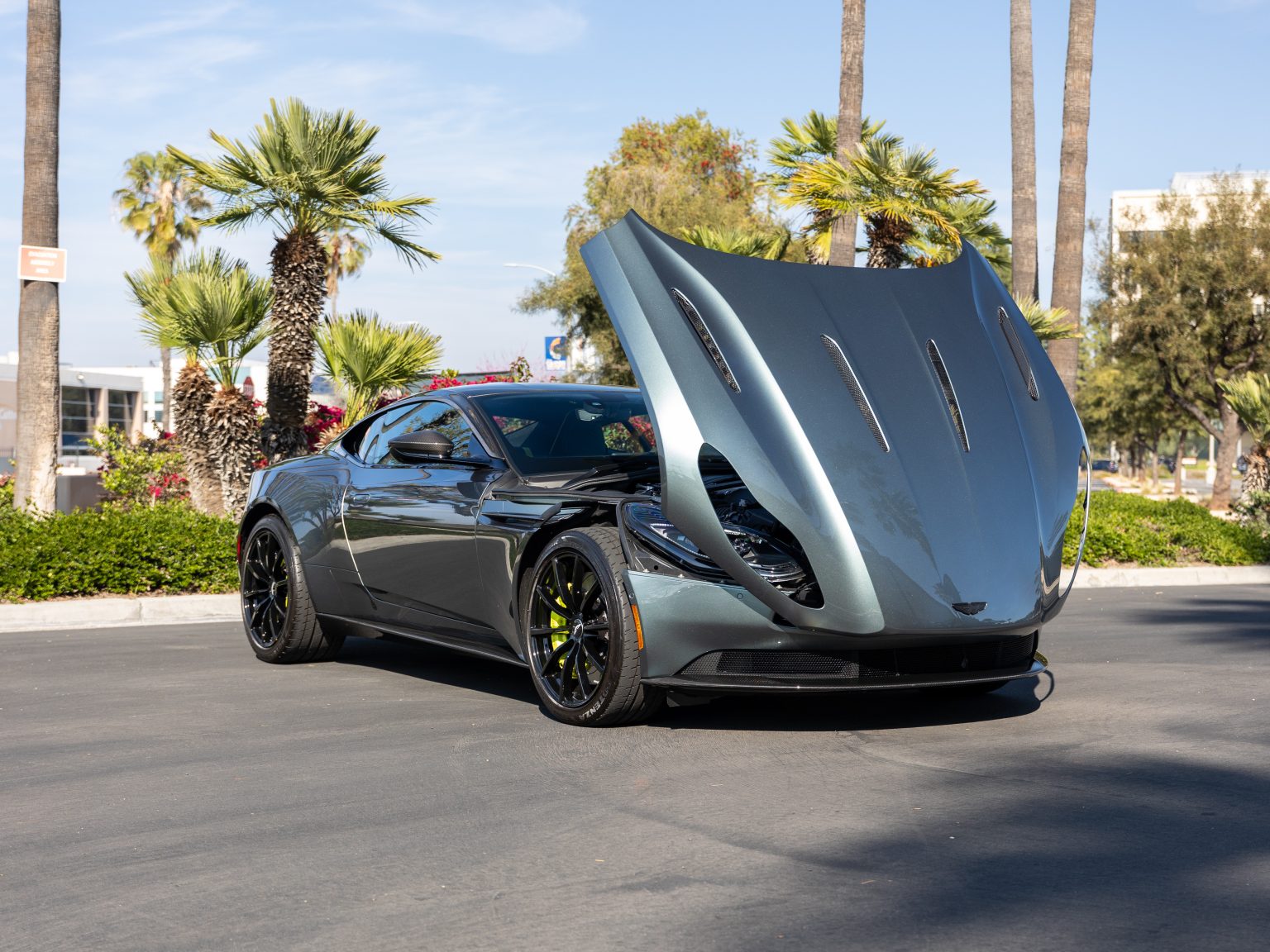 3 25 Aston DB11 (104 of 112)