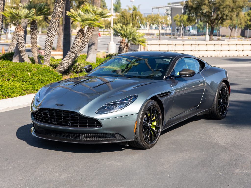 3 25 Aston DB11 (3 of 112)