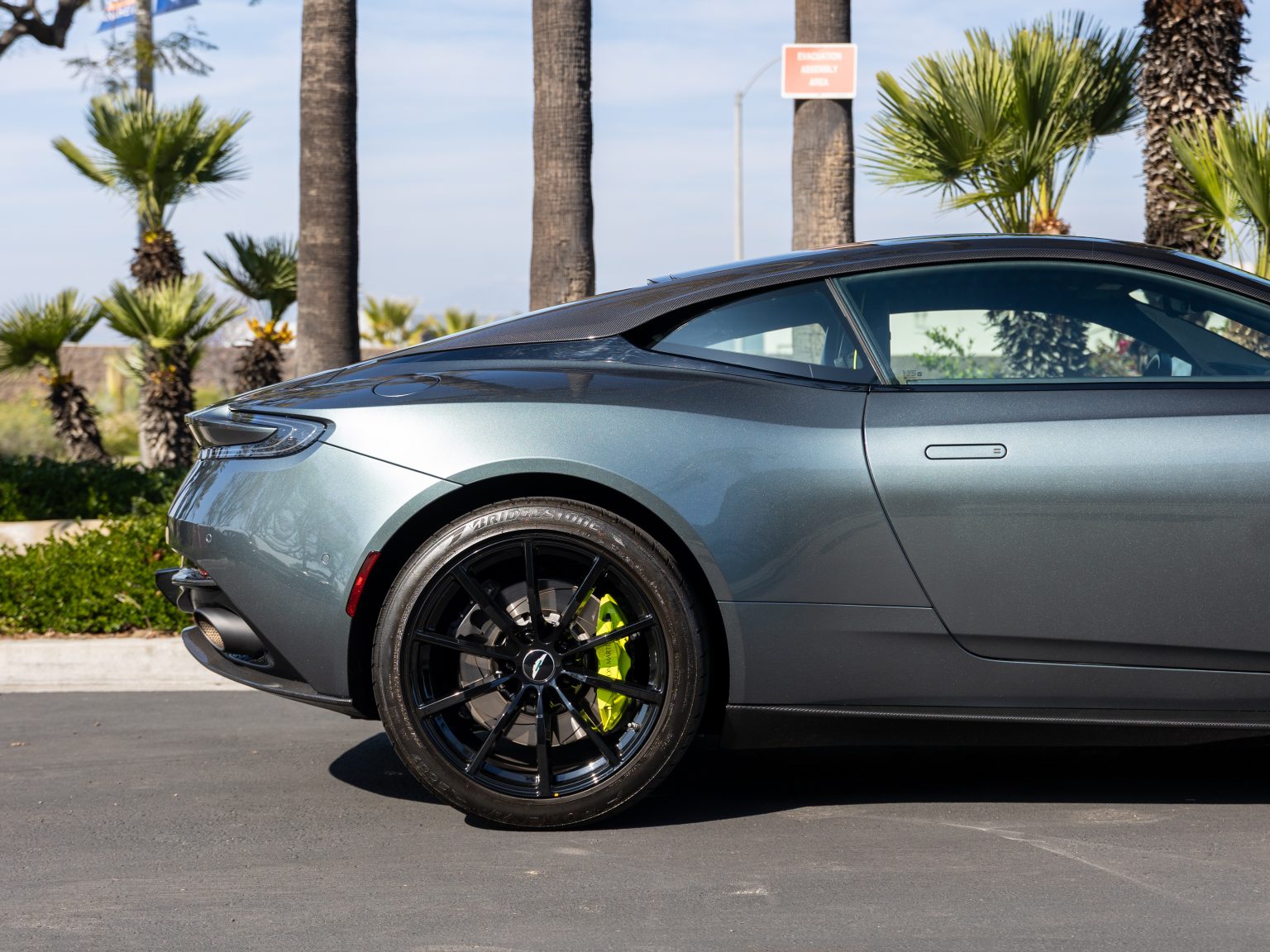 3 25 Aston DB11 (33 of 112)
