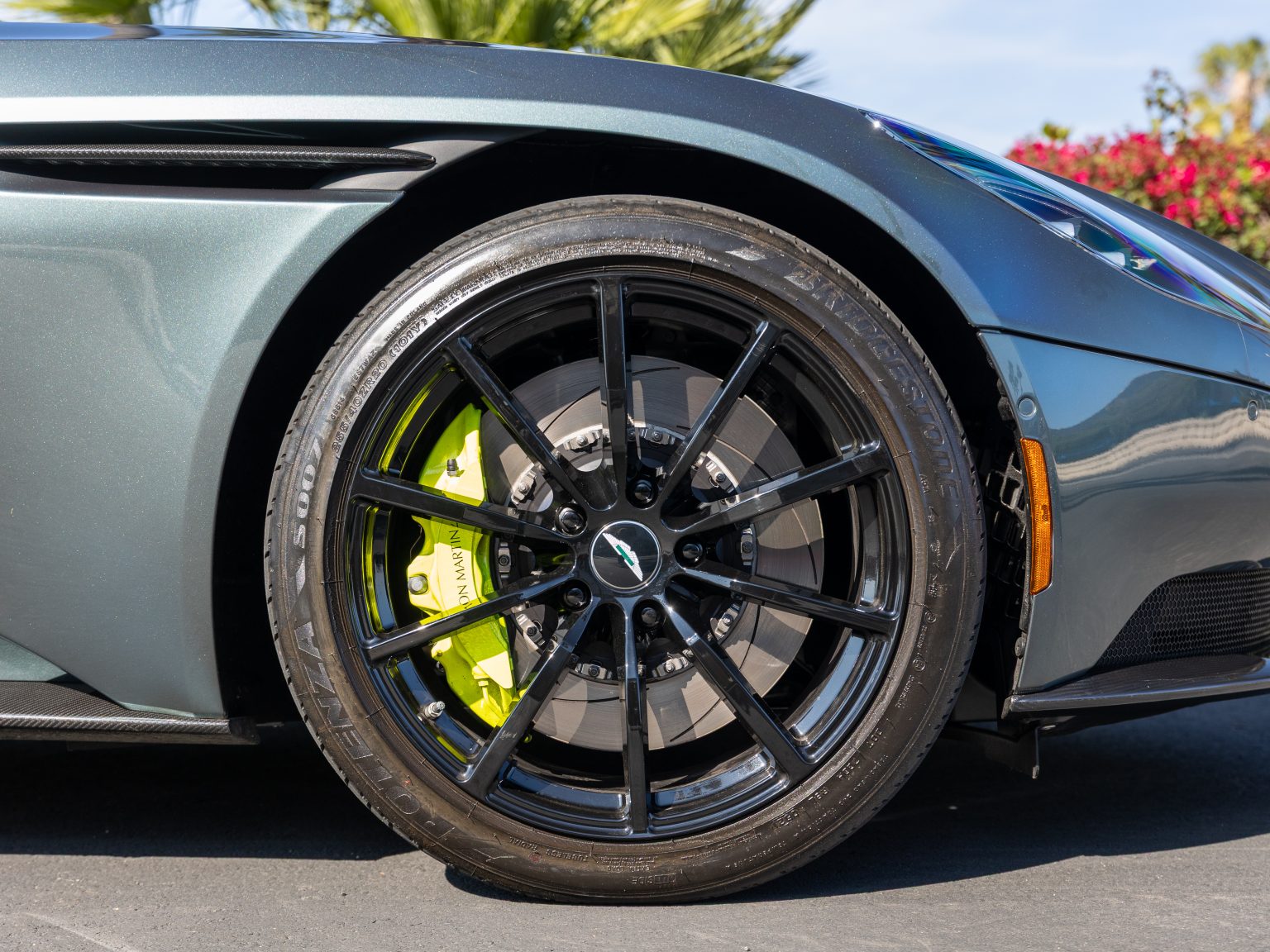 3 25 Aston DB11 (36 of 112)