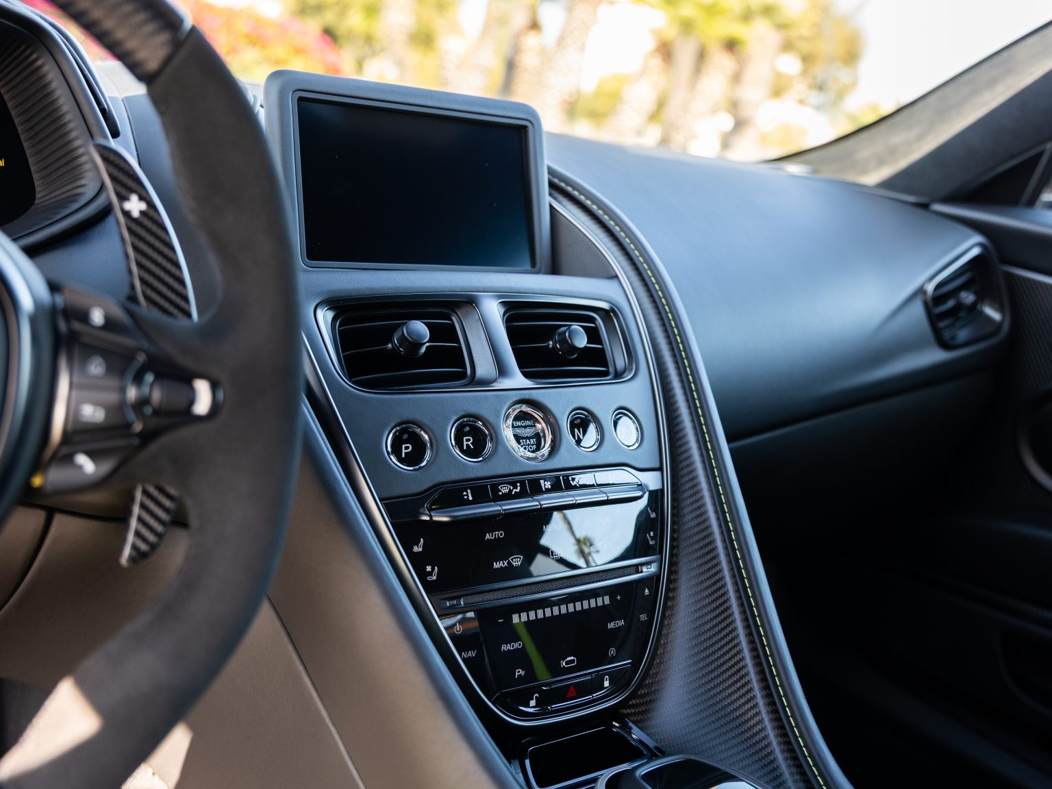 3 25 Aston DB11 (57 of 112)