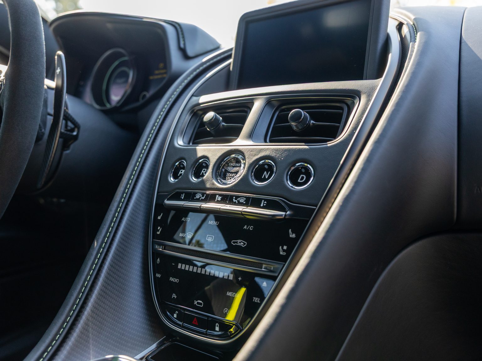 3 25 Aston DB11 (59 of 112)