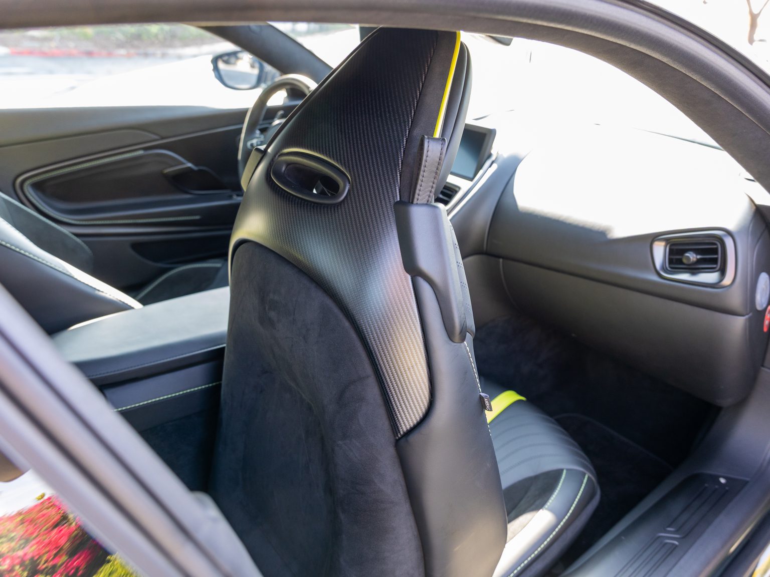 3 25 Aston DB11 (68 of 112)