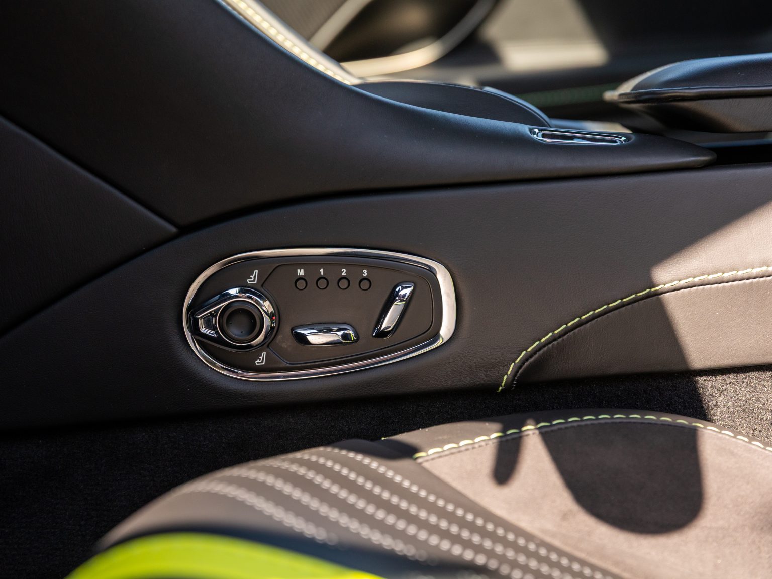 3 25 Aston DB11 (77 of 112)