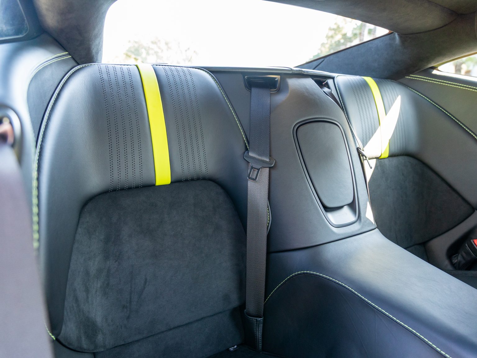 3 25 Aston DB11 (81 of 112)