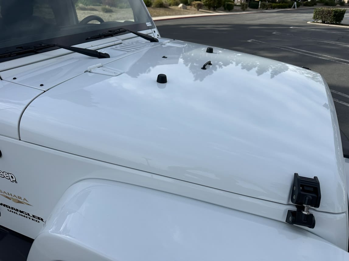 2018 White Jeep Sahara 3278