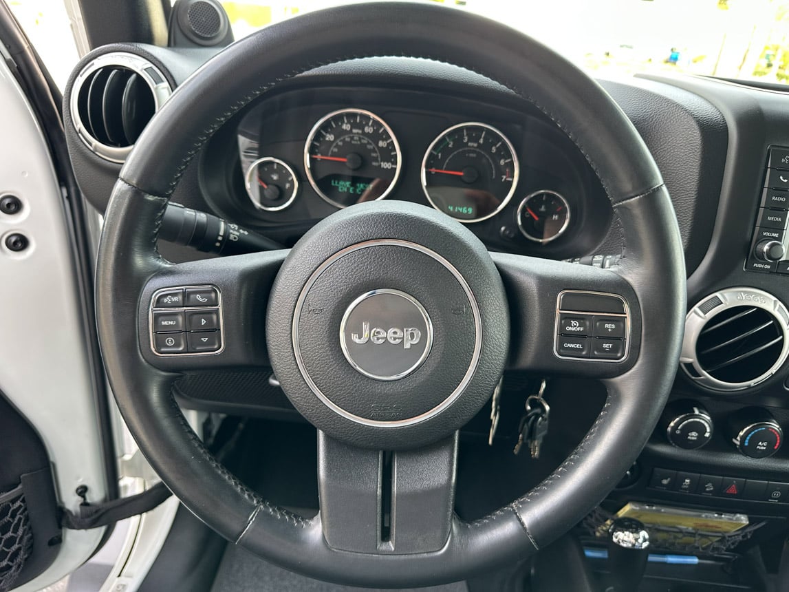 2018 White Jeep Sahara 3300