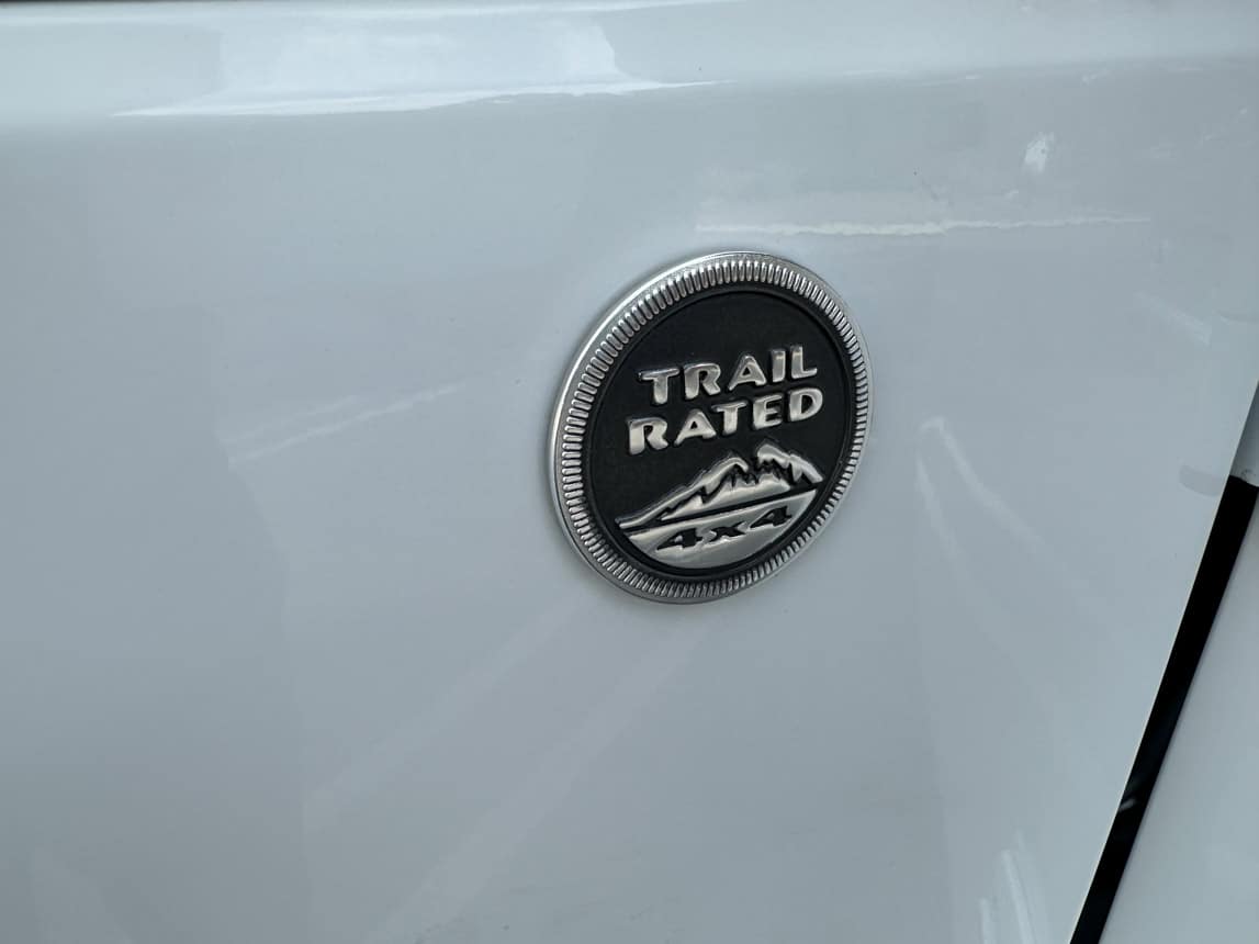 2018 White Jeep Sahara 3321