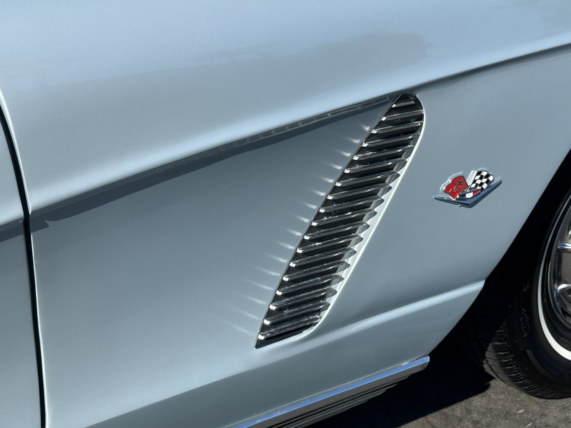 1962 Sateen Silver340 hp Corvette 5977