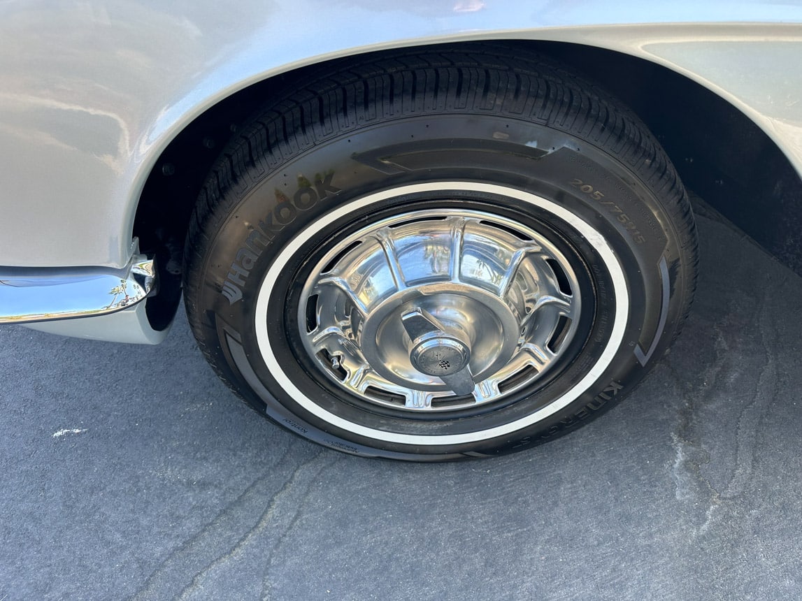 1962 Sateen Silver340 hp Corvette 5986