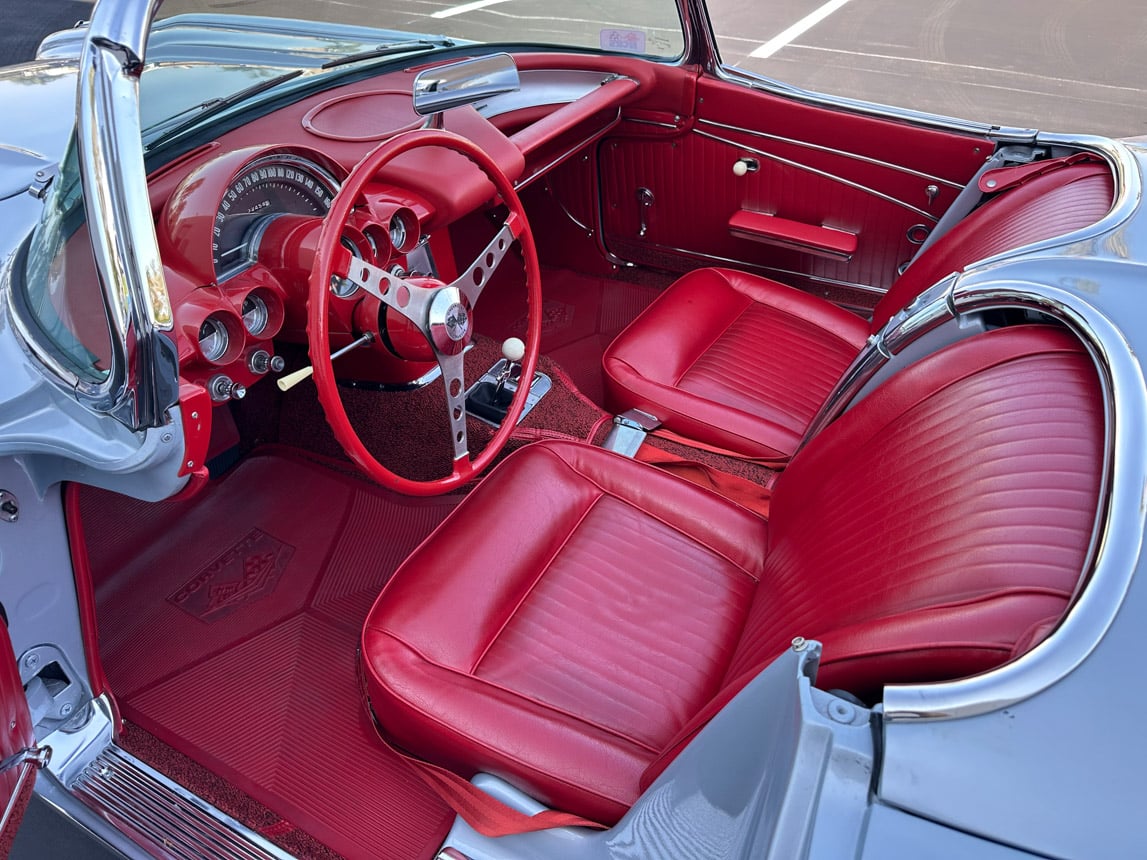 1962 Sateen Silver340 hp Corvette 5989