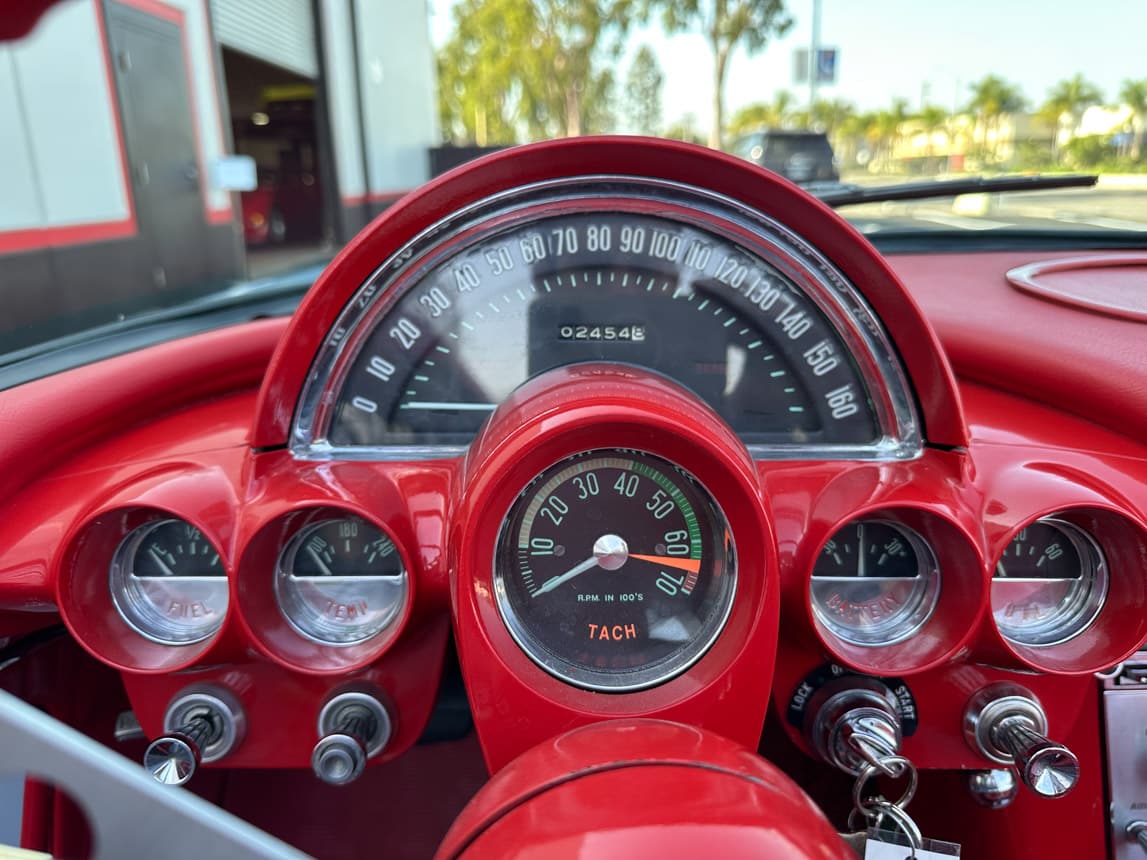 1962 Sateen Silver340 hp Corvette 5994