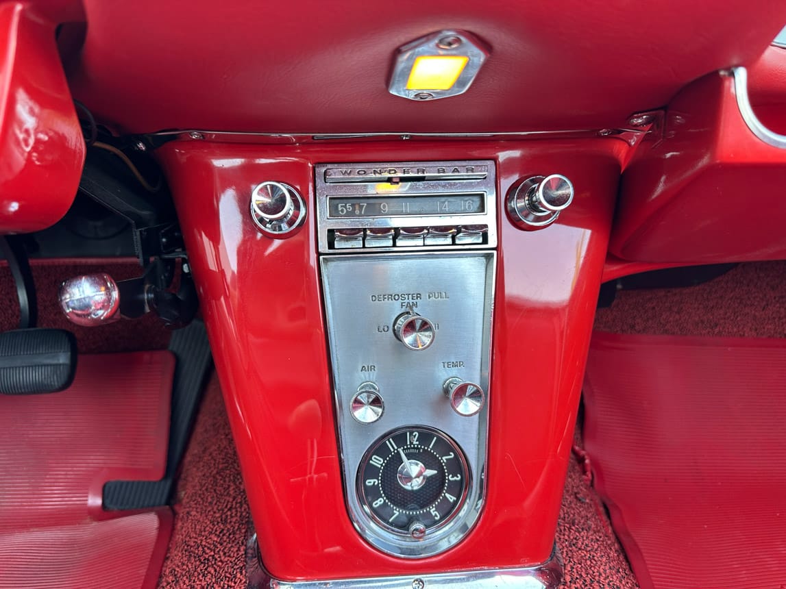 1962 Sateen Silver340 hp Corvette 5997