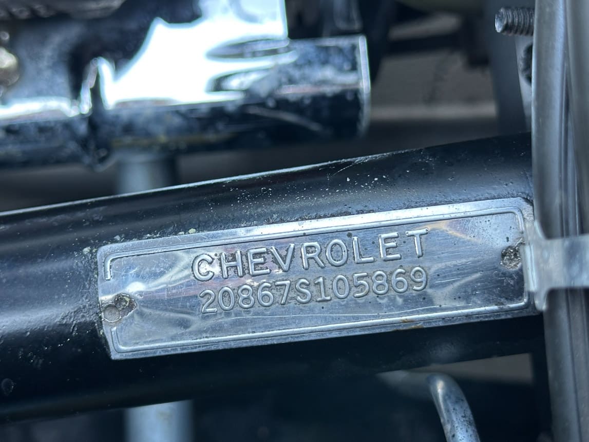 1962 Sateen Silver340 hp Corvette 6004