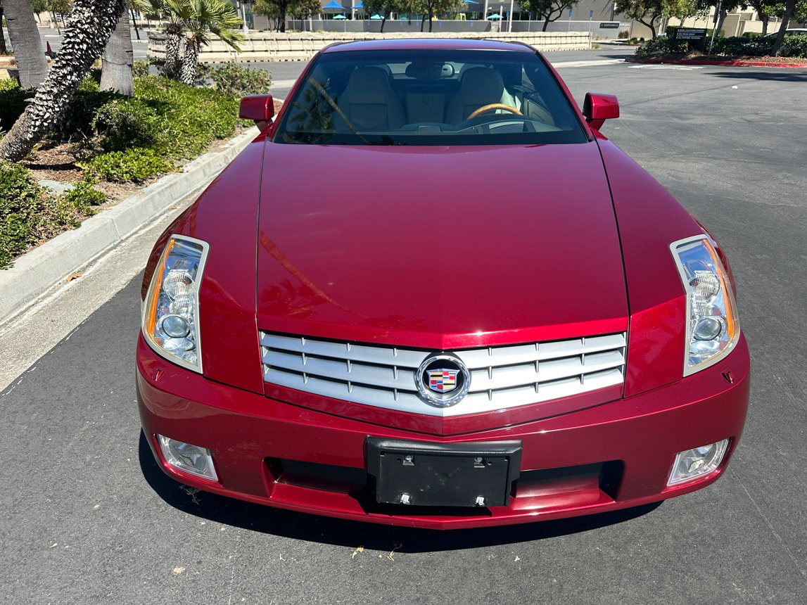 2006 Burgandy Cadillac XLR 6159