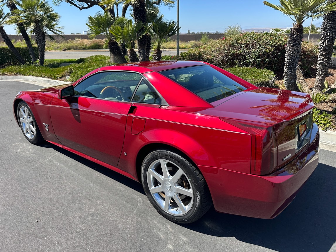 2006 Burgandy Cadillac XLR 6161