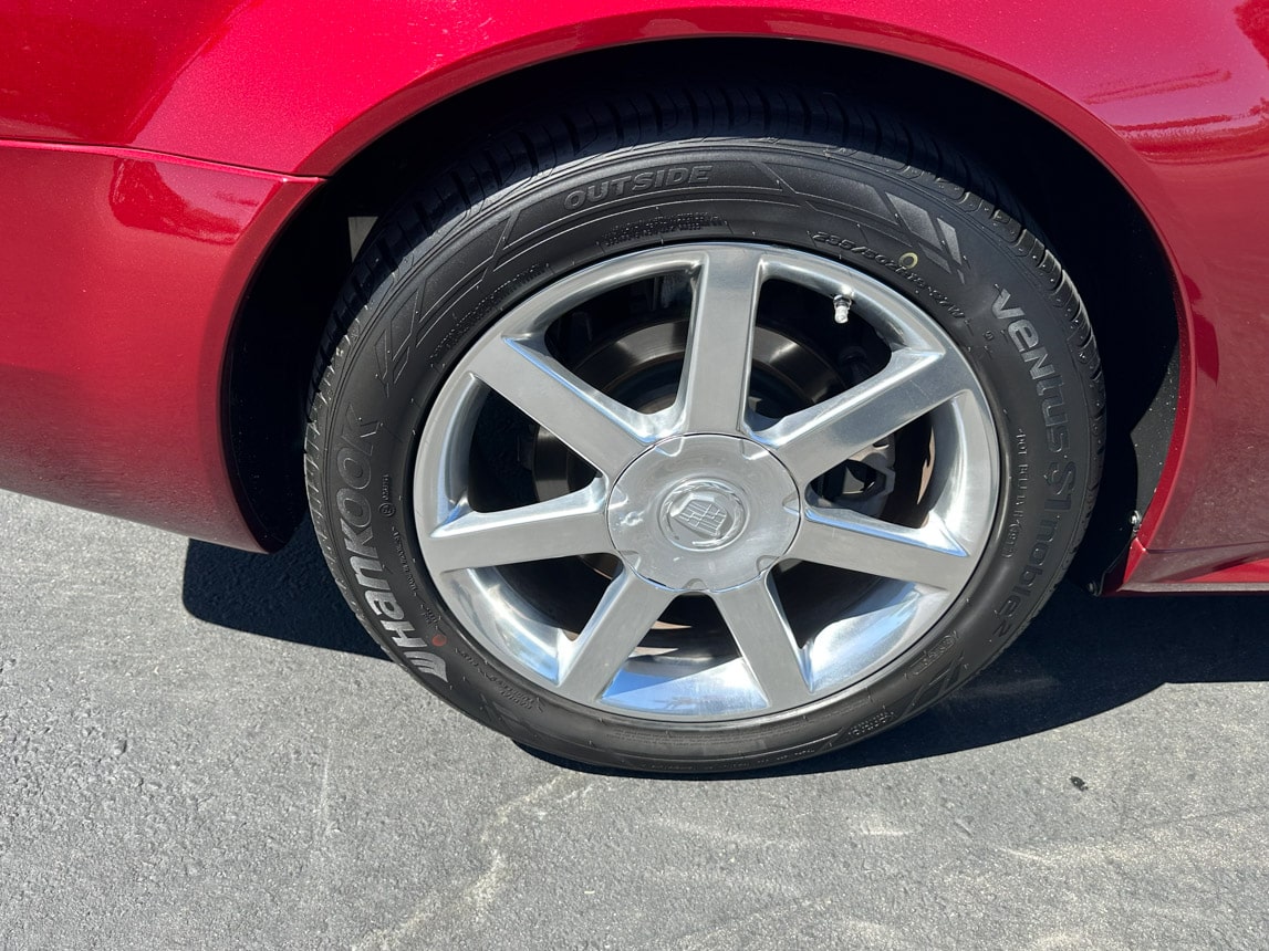 2006 Burgandy Cadillac XLR 6174