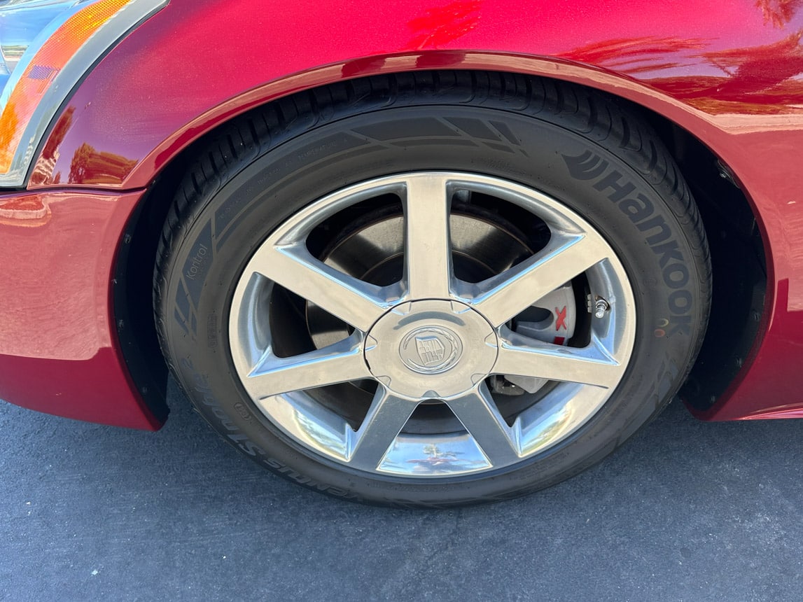 2006 Burgandy Cadillac XLR 6176