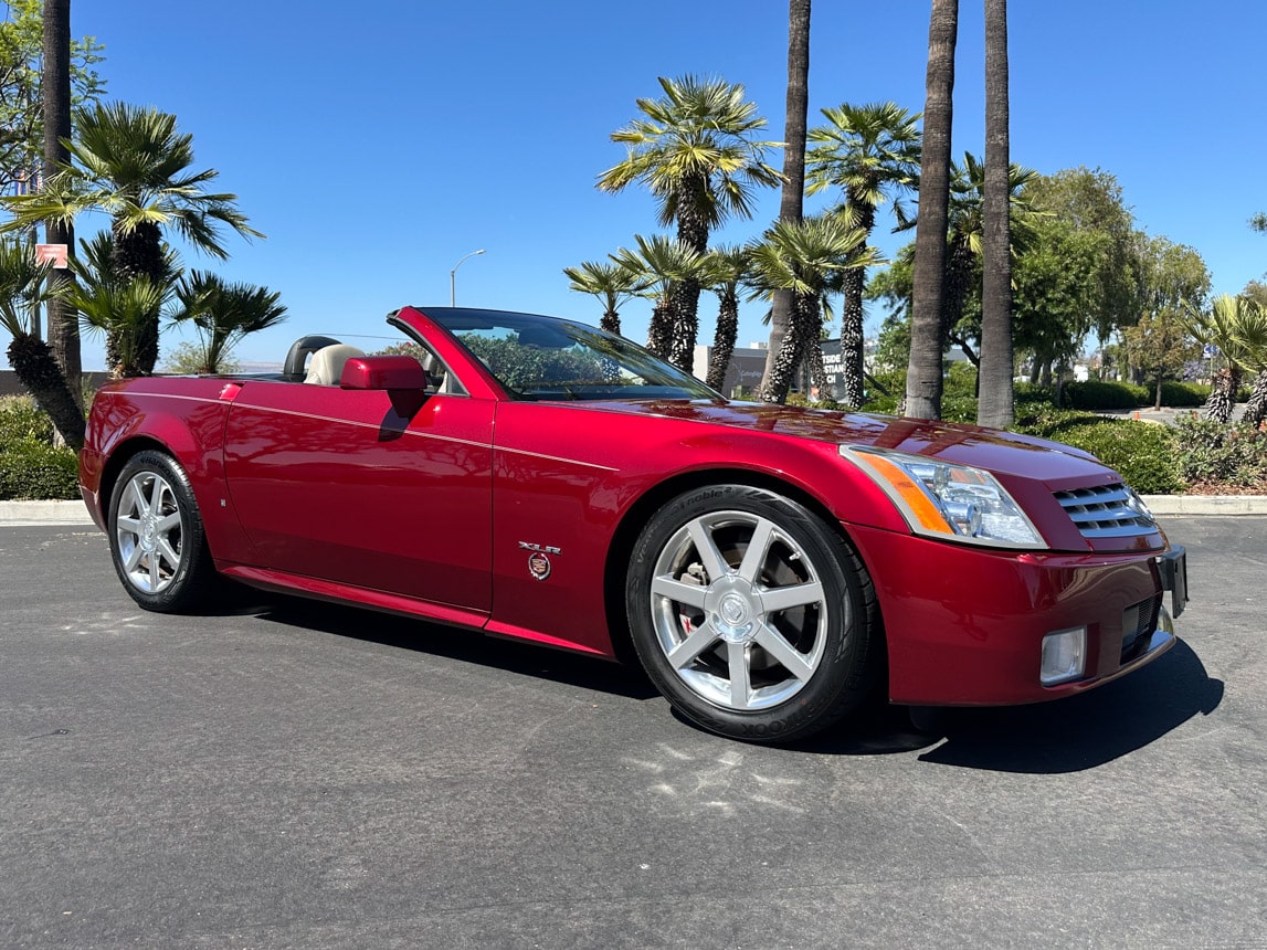 2006 Burgandy Cadillac XLR 6188