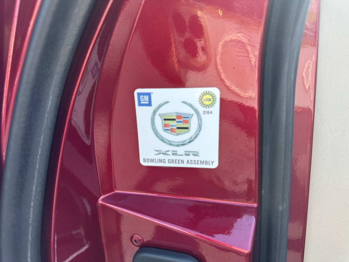 2006 Burgandy Cadillac XLR 6192