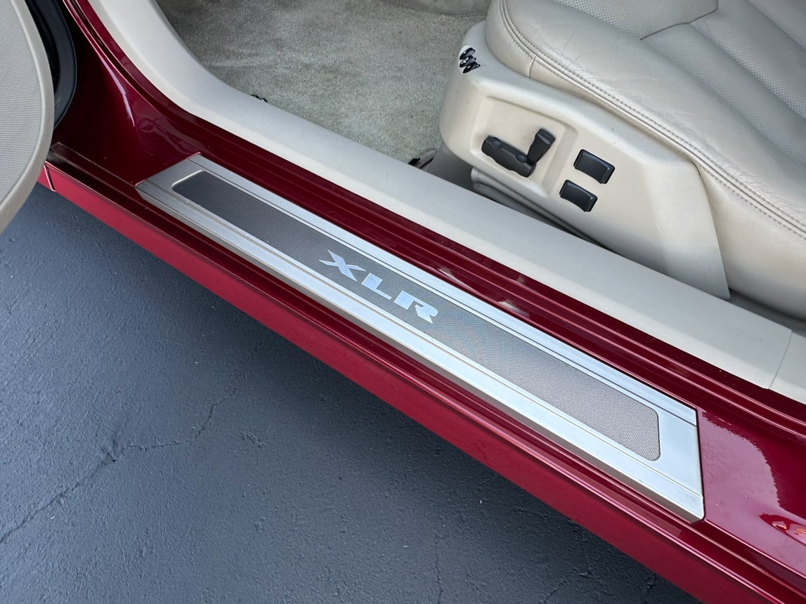2006 Burgandy Cadillac XLR 6194