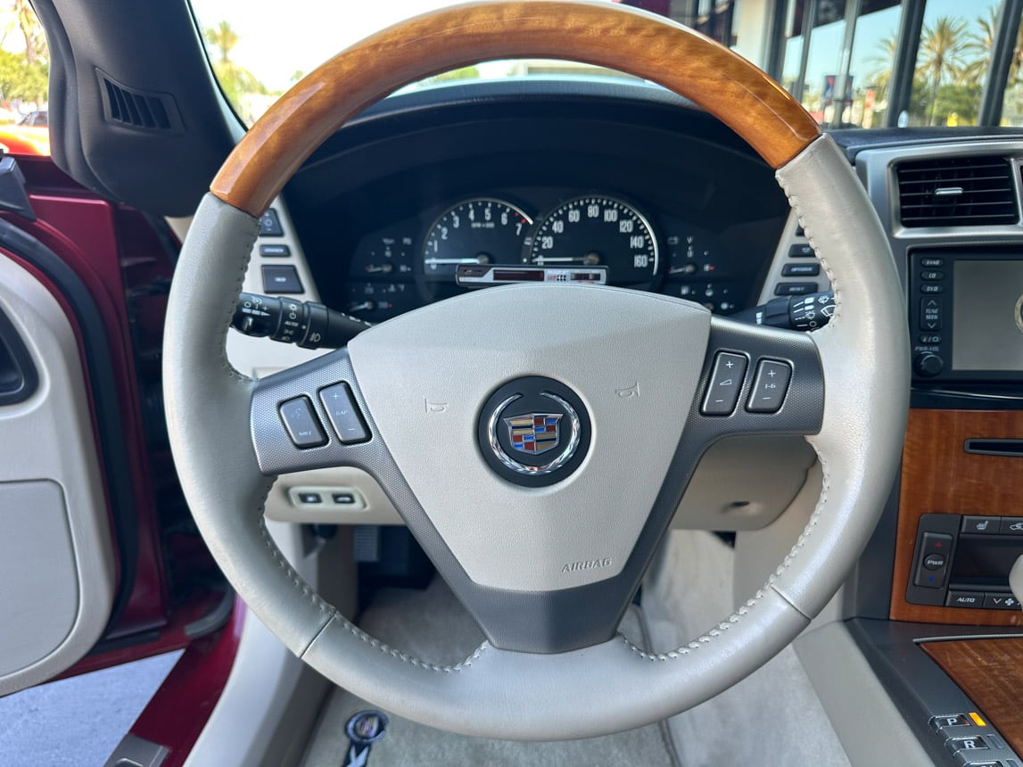 2006 Burgandy Cadillac XLR 6205