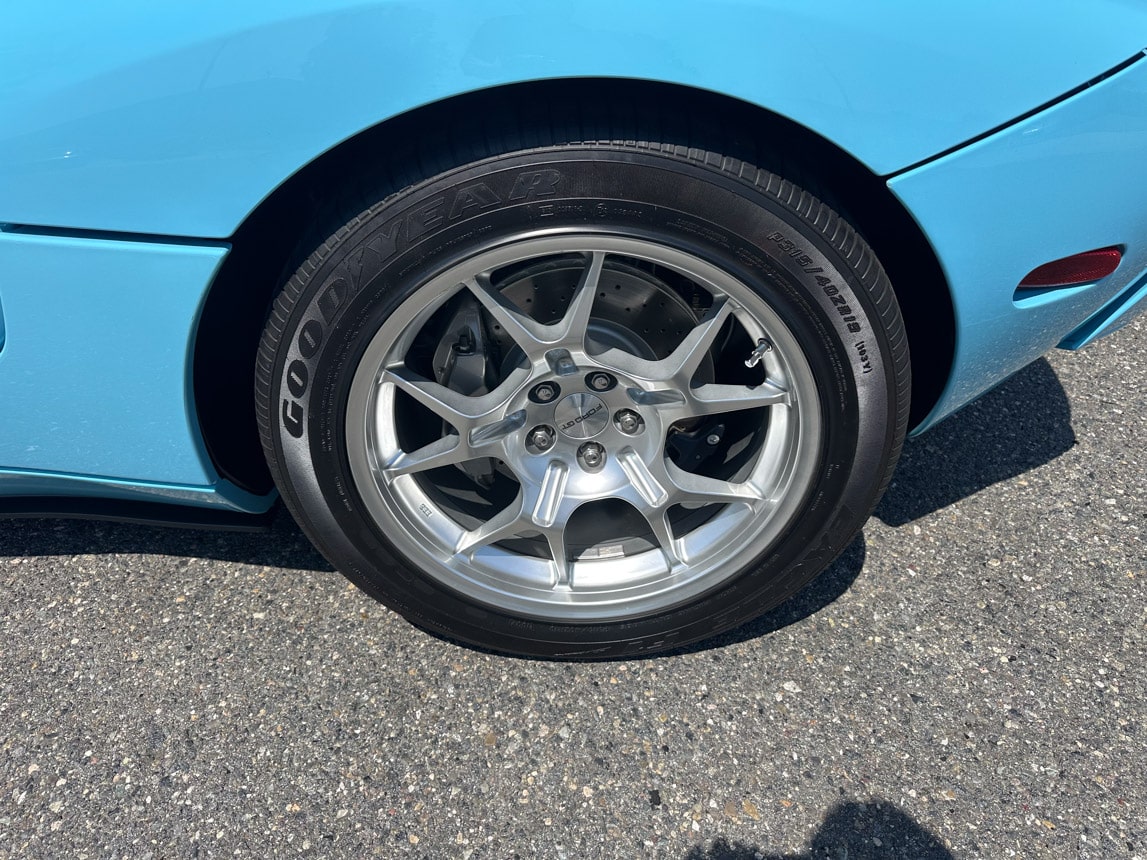 2006 Blue Ford GT 6885