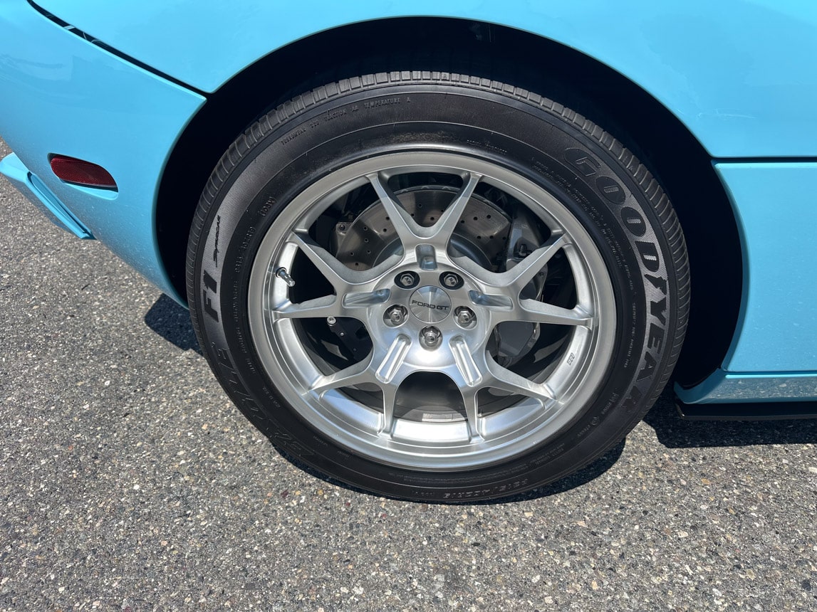 2006 Blue Ford GT 6893