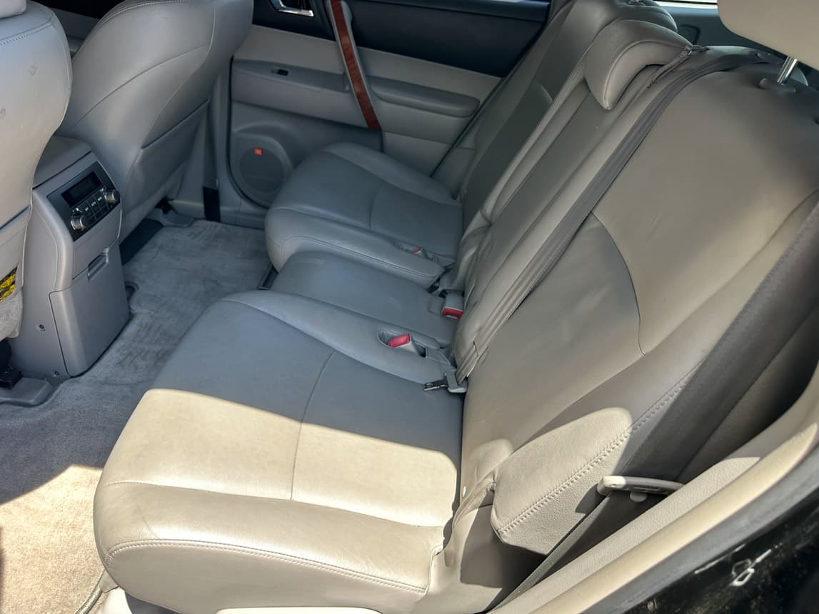 2008 Black Toyota Highlander 7117
