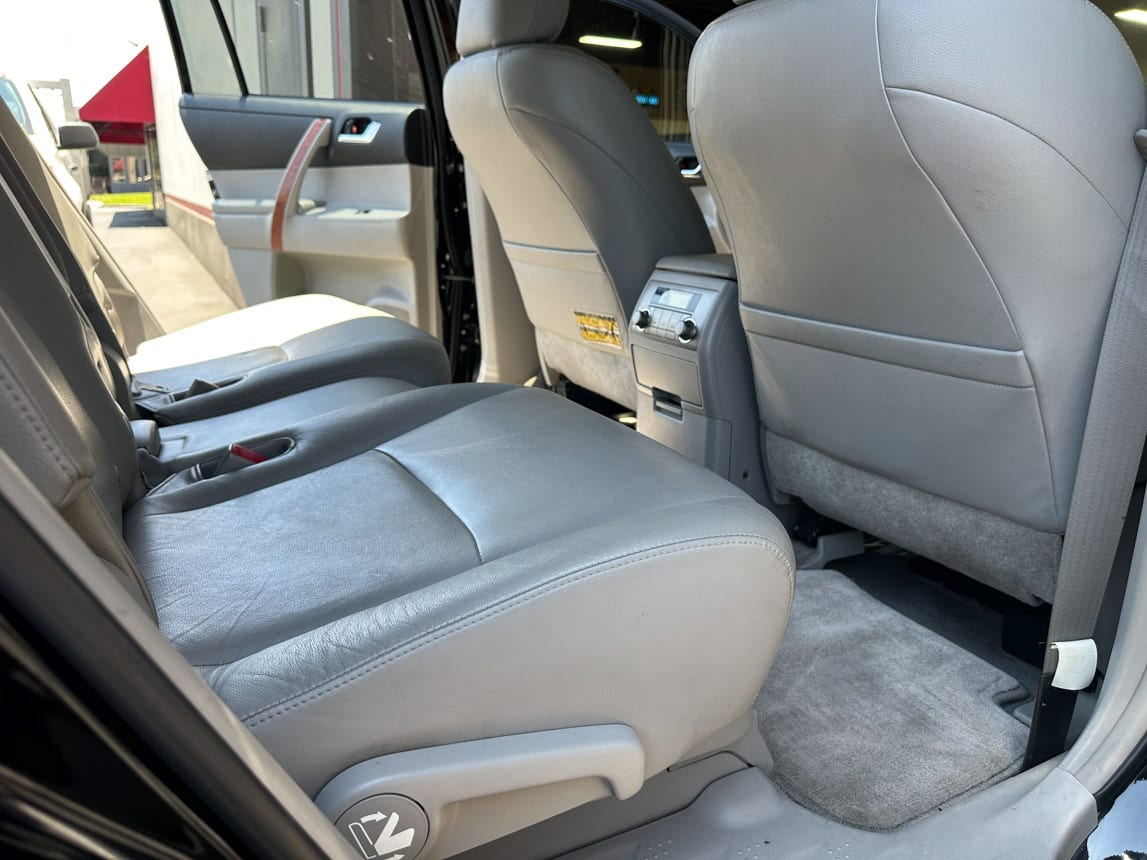 2008 Black Toyota Highlander 7125