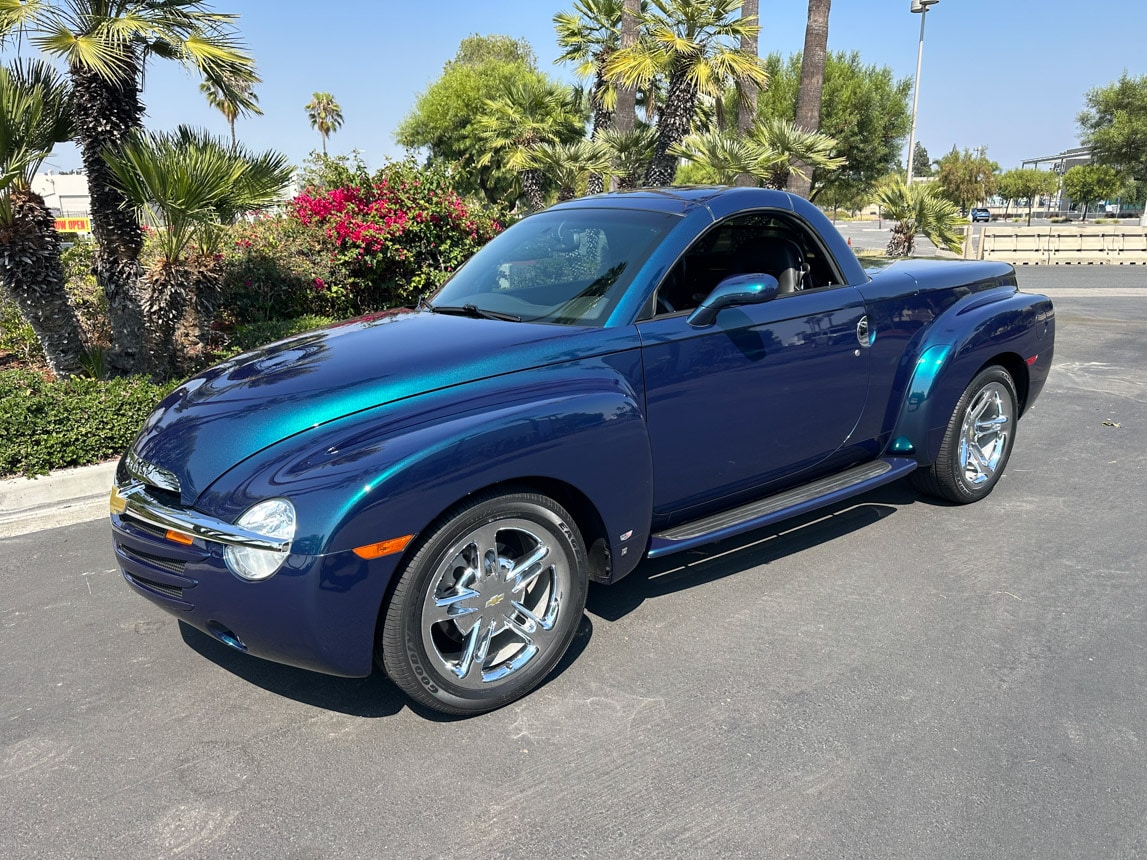 2006 Blue Chevy SSR Pick UP 7285