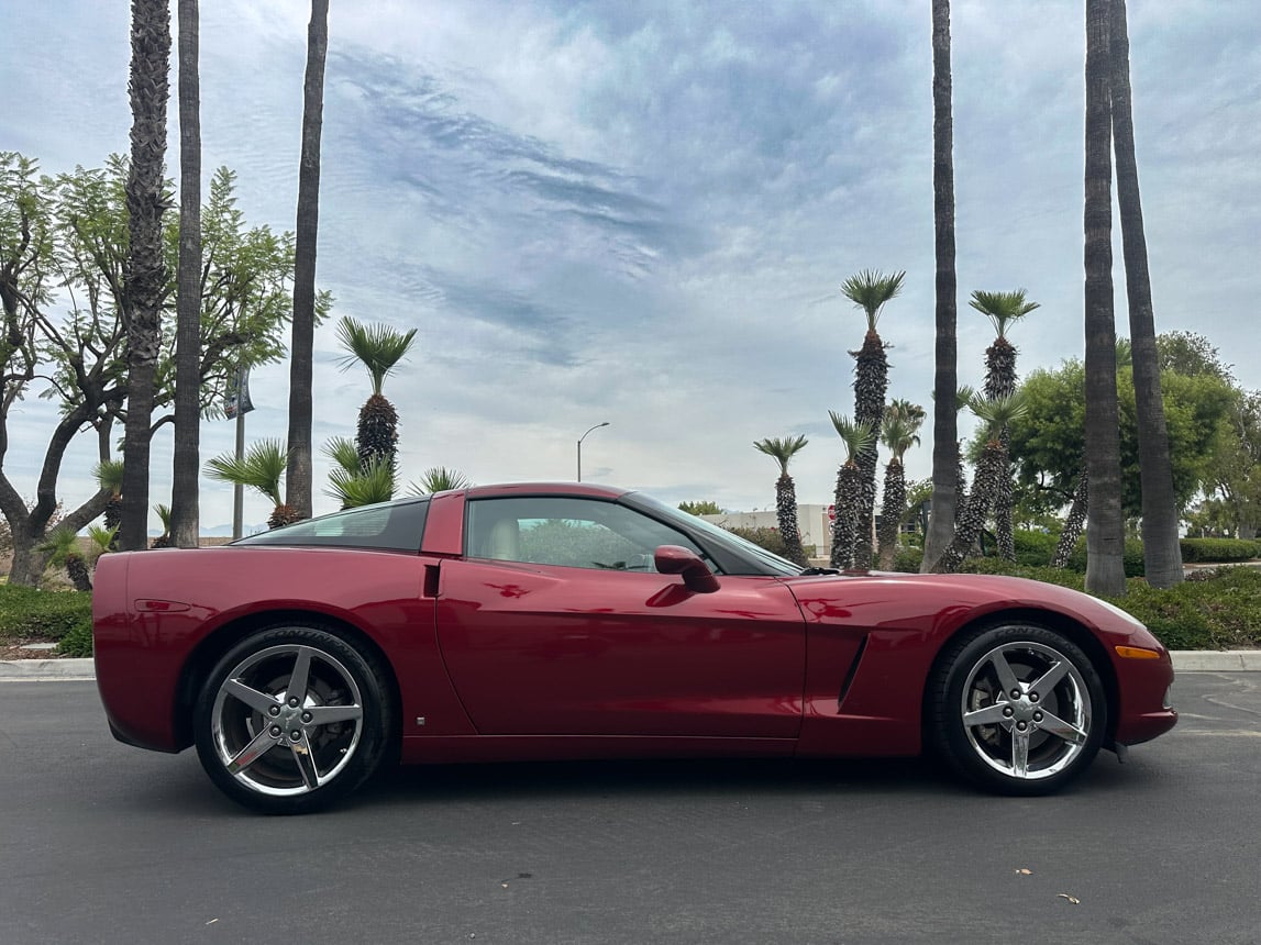 2006 Burgandy Corvette Coupe 7677