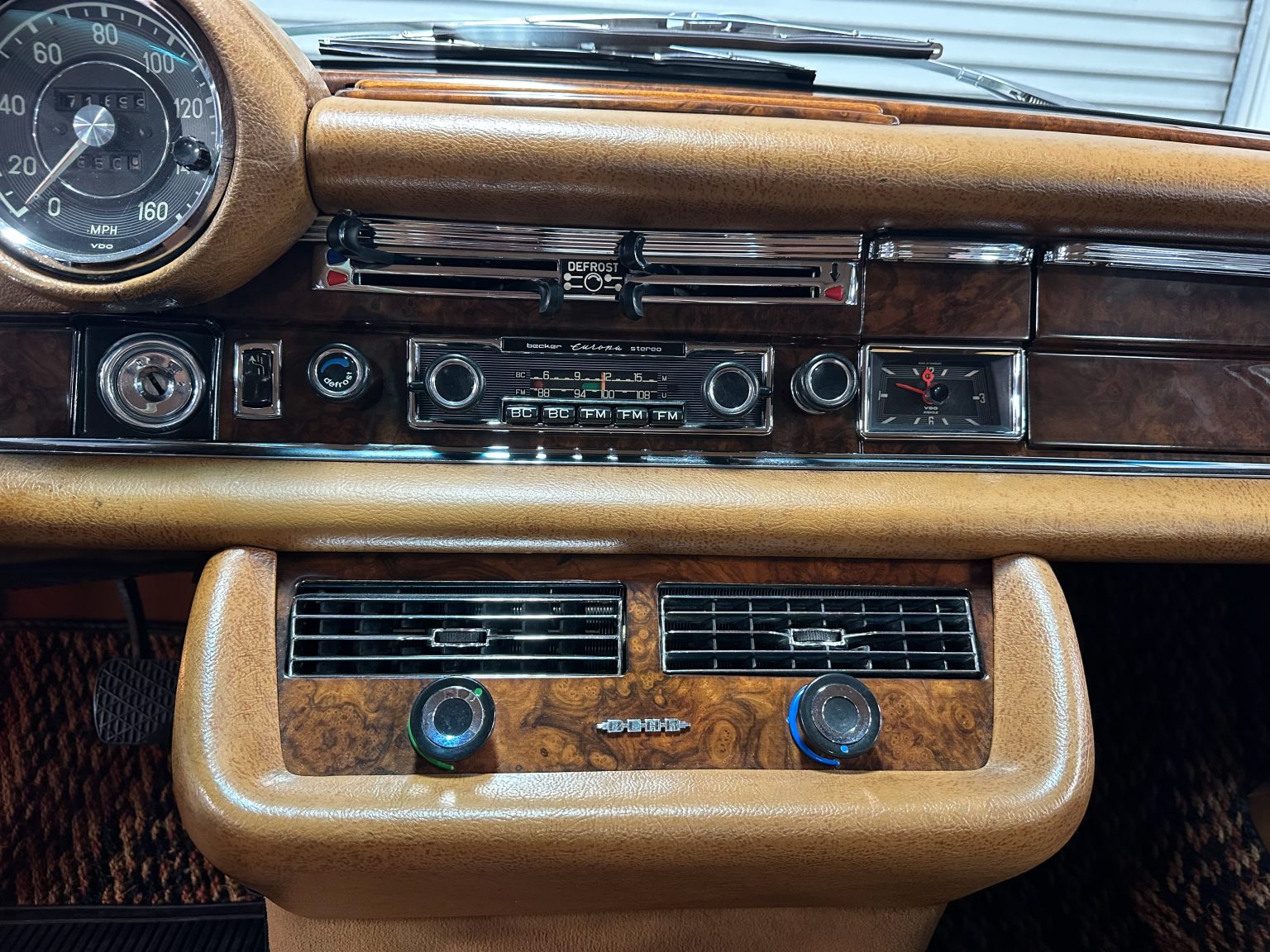 C&B 1971 Green Mercedas Benz 280SE 9547