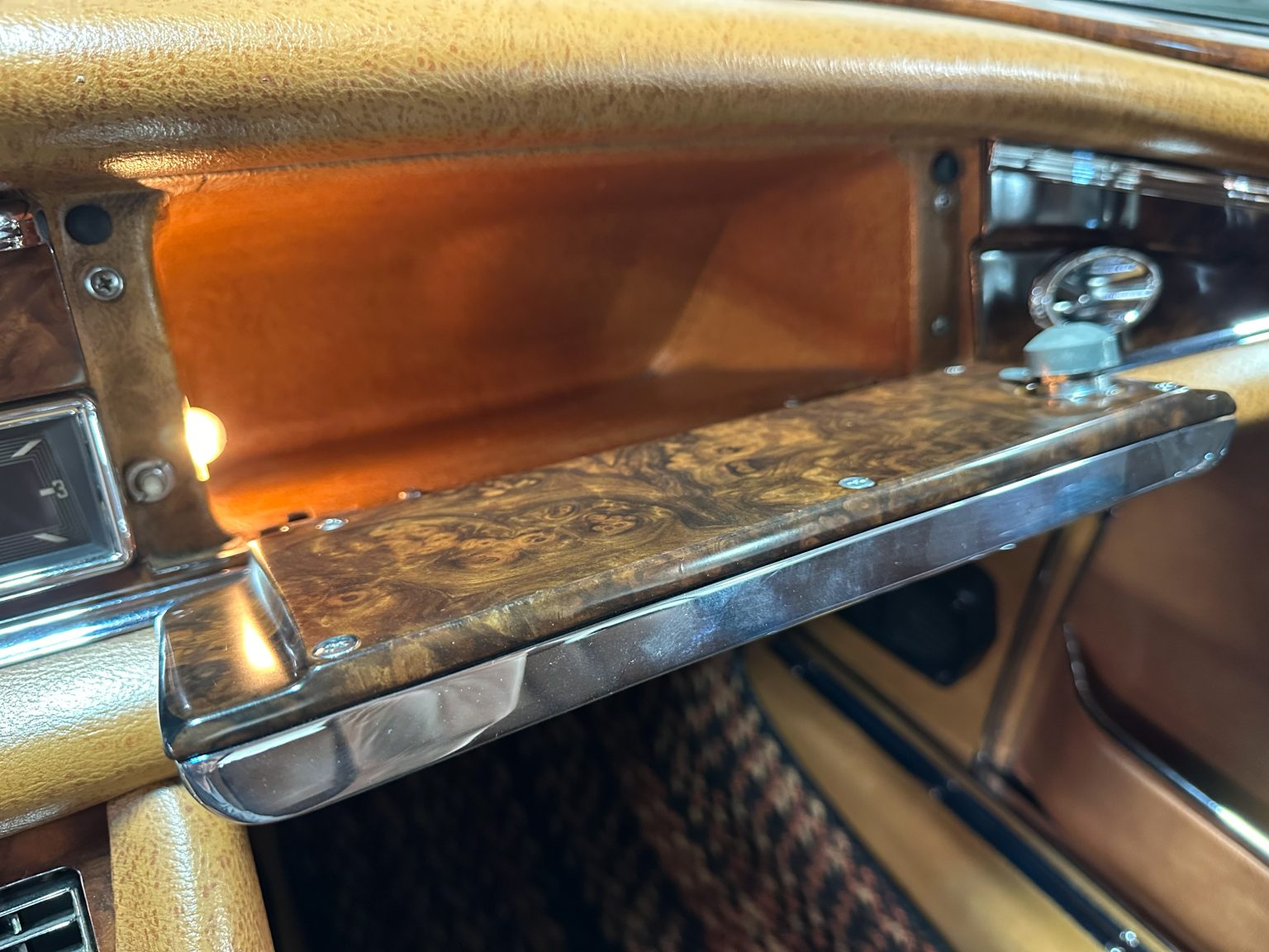 C&B 1971 Green Mercedas Benz 280SE 9557