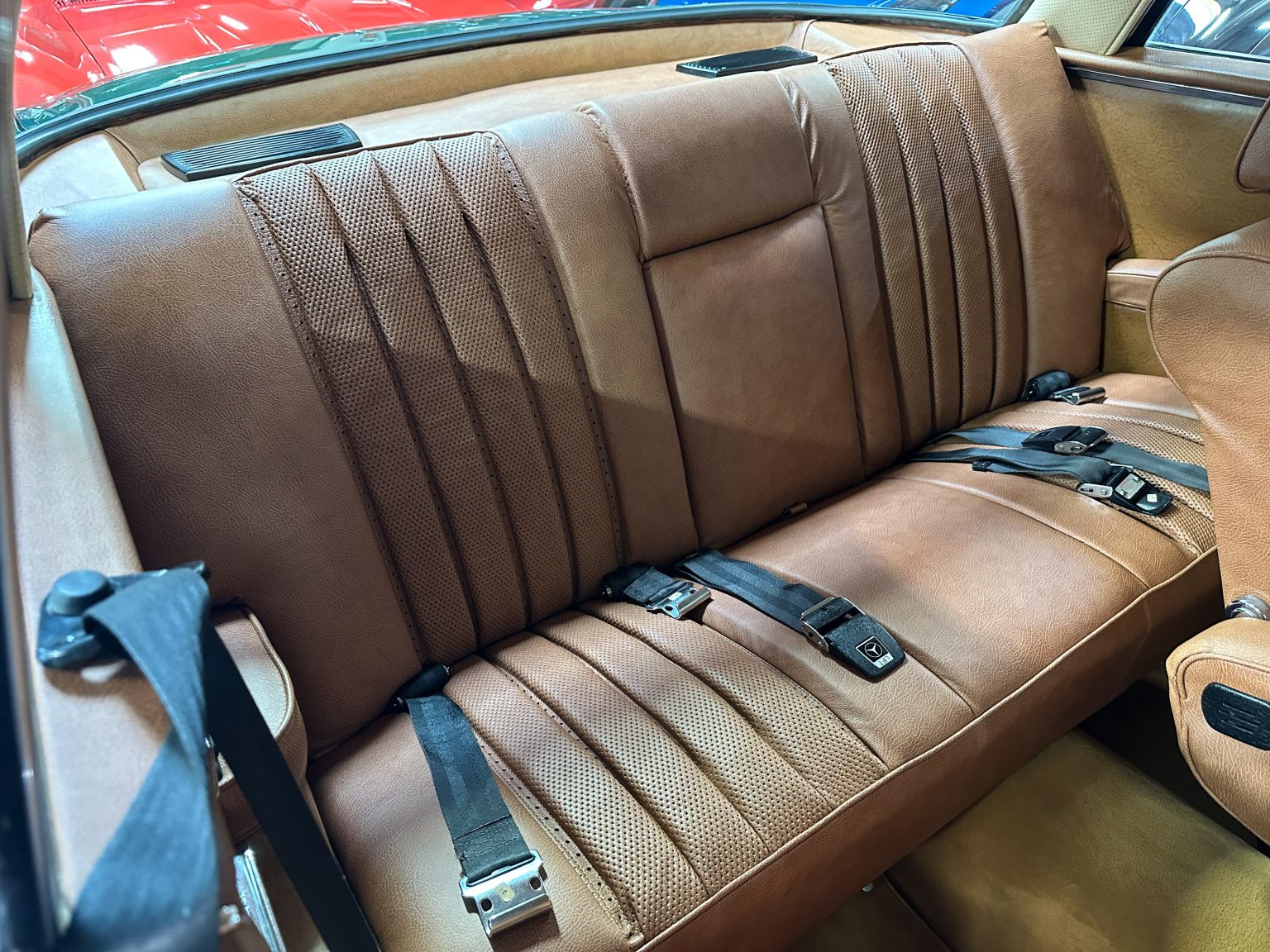 C&B 1971 Green Mercedas Benz 280SE 9566