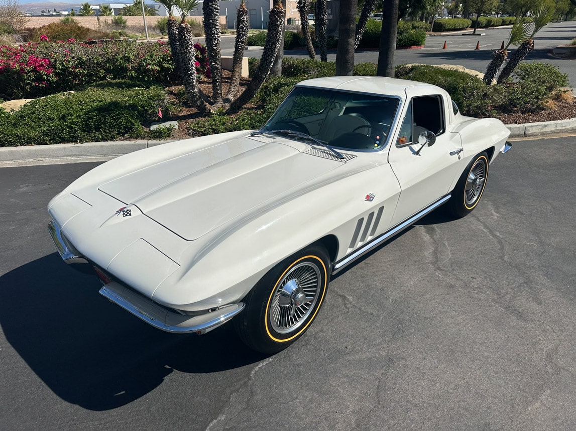 1965 White Corvette Big Tank 350 hp AC 8112