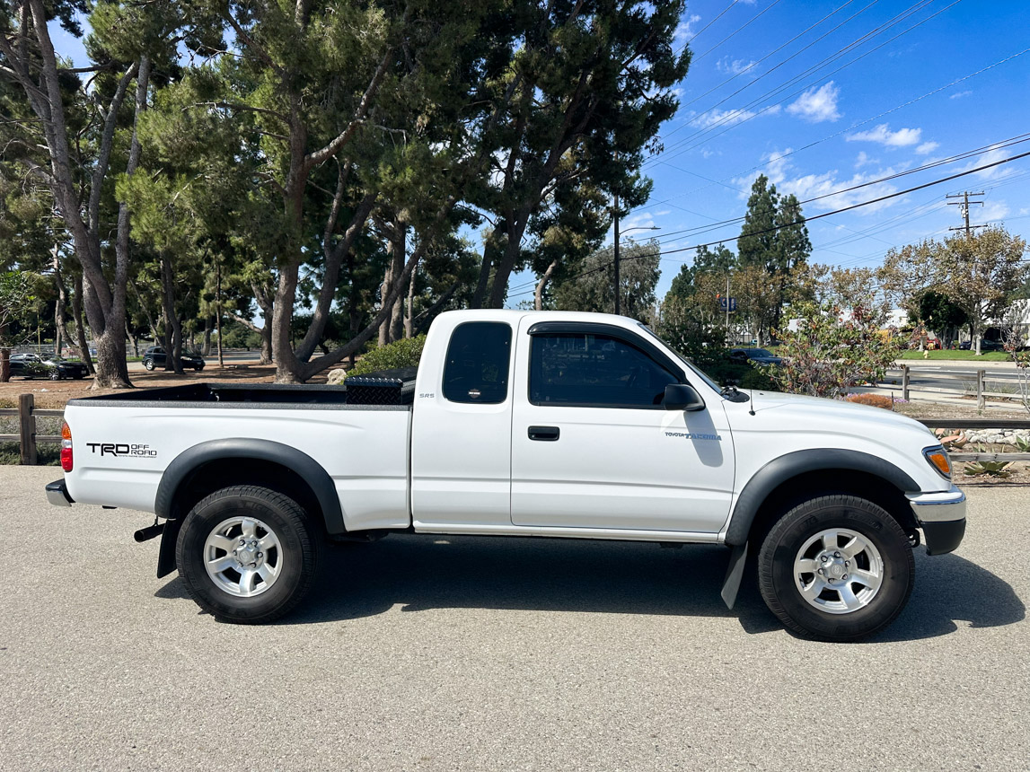 2002 Toyota Tocoma SR5 V6 Pickup 8272
