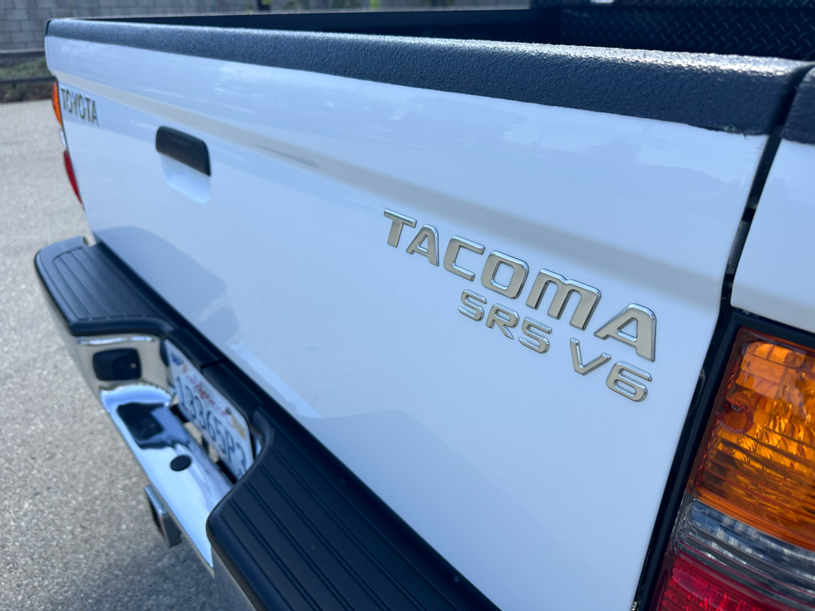 2002 Toyota Tocoma SR5 V6 Pickup 8290